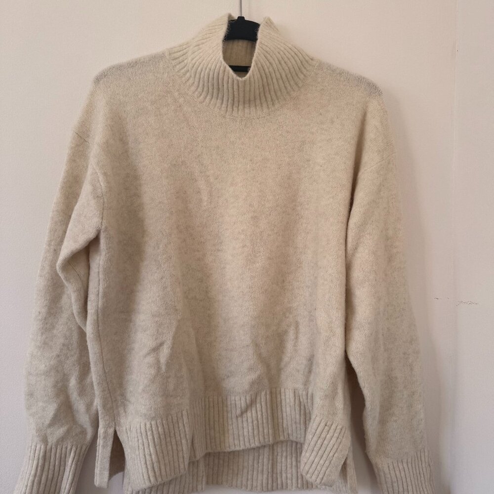 Uniqlo Souffle Yarn High Neck Long-Sleeve Sweater